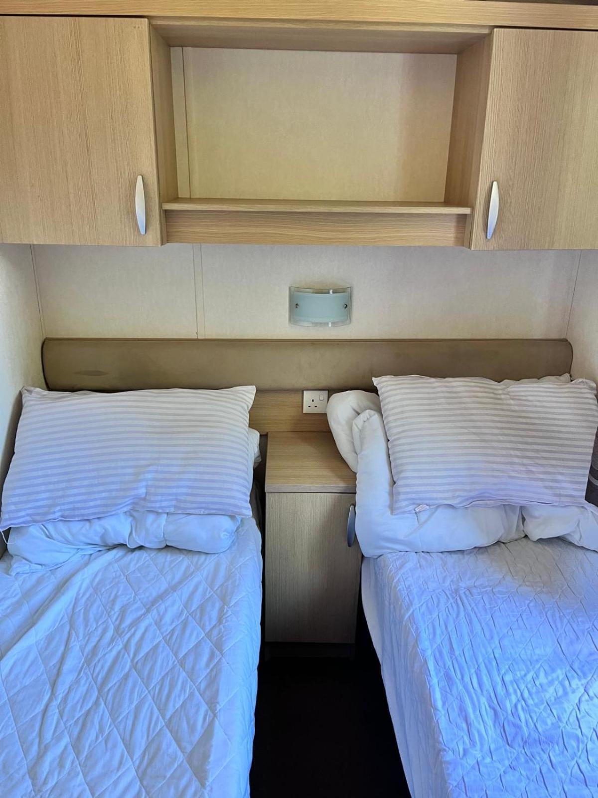 Van Number 123 Beautiful Caravan Sleeps 4 Aberystwyth Esterno foto
